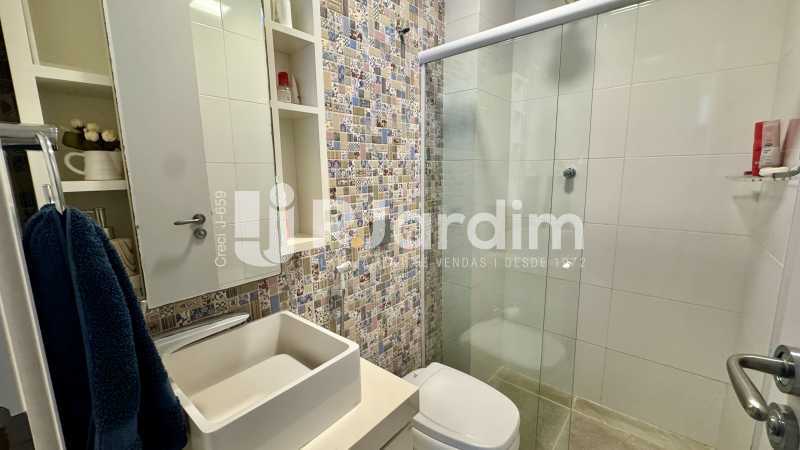 Apartamento à venda com 2 quartos, 100m² - Foto 14