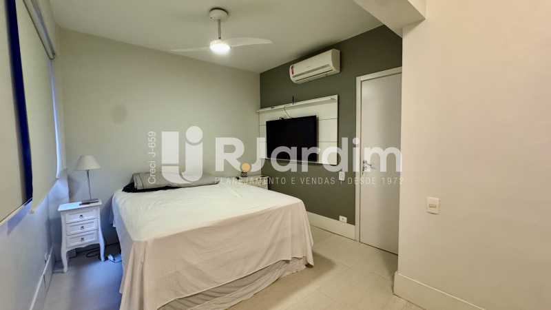 Apartamento à venda com 2 quartos, 100m² - Foto 16