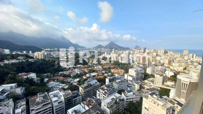 Apartamento à venda com 4 quartos, 197m² - Foto 6