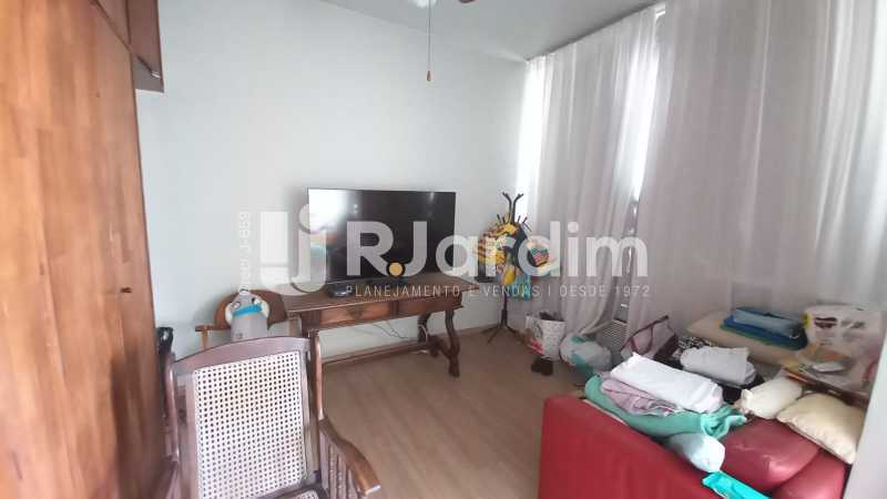 Apartamento à venda com 4 quartos, 197m² - Foto 15