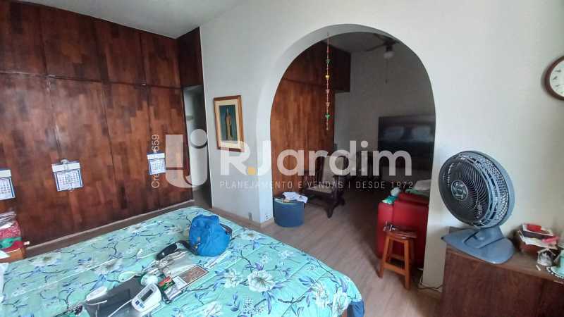 Apartamento à venda com 4 quartos, 197m² - Foto 13