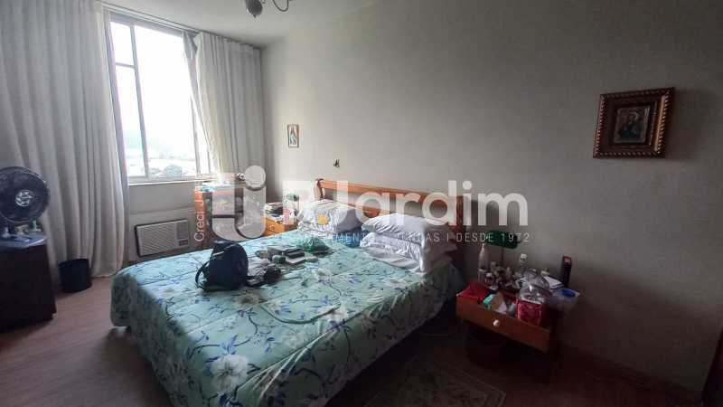 Apartamento à venda com 4 quartos, 197m² - Foto 20