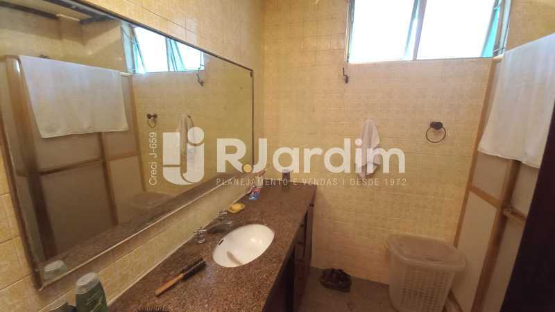 Apartamento à venda com 4 quartos, 197m² - Foto 19