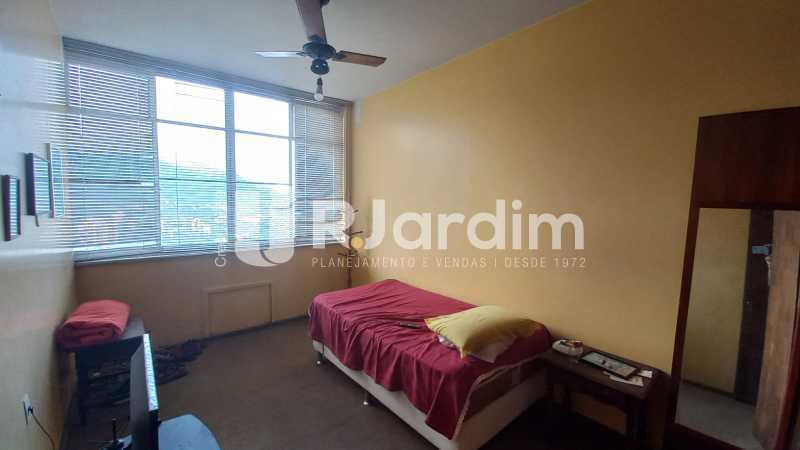 Apartamento à venda com 4 quartos, 197m² - Foto 22