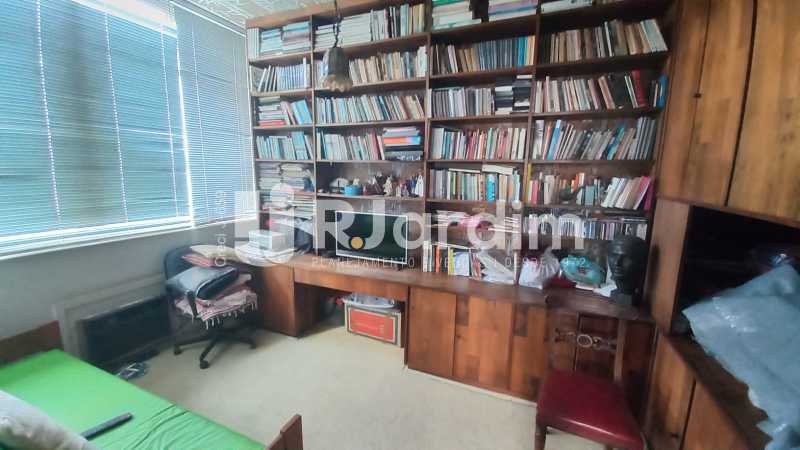 Apartamento à venda com 4 quartos, 197m² - Foto 11