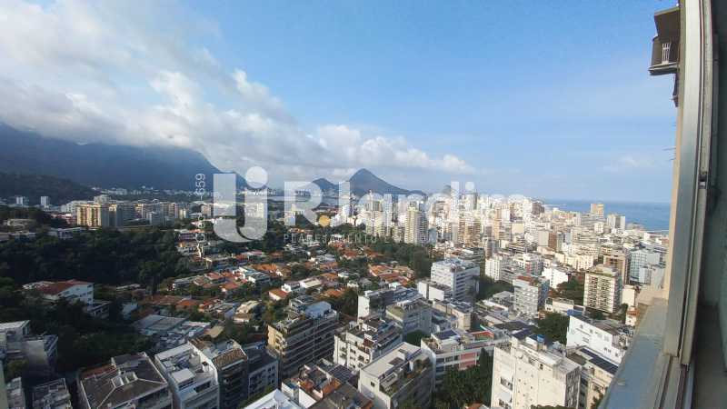 Apartamento à venda com 4 quartos, 197m² - Foto 8