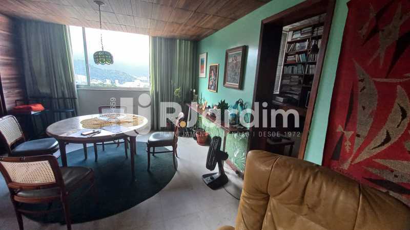 Apartamento à venda com 4 quartos, 197m² - Foto 12