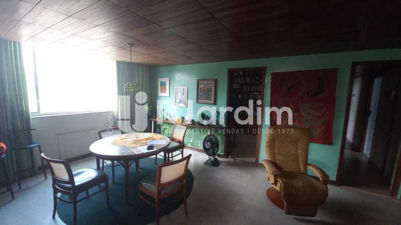 Apartamento à venda com 4 quartos, 197m² - Foto 30