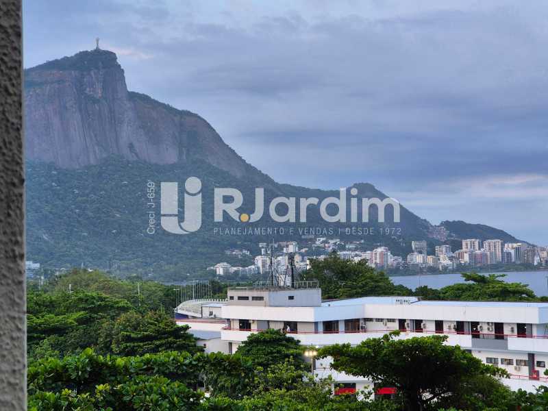 Apartamento à venda com 3 quartos, 85m² - Foto 3