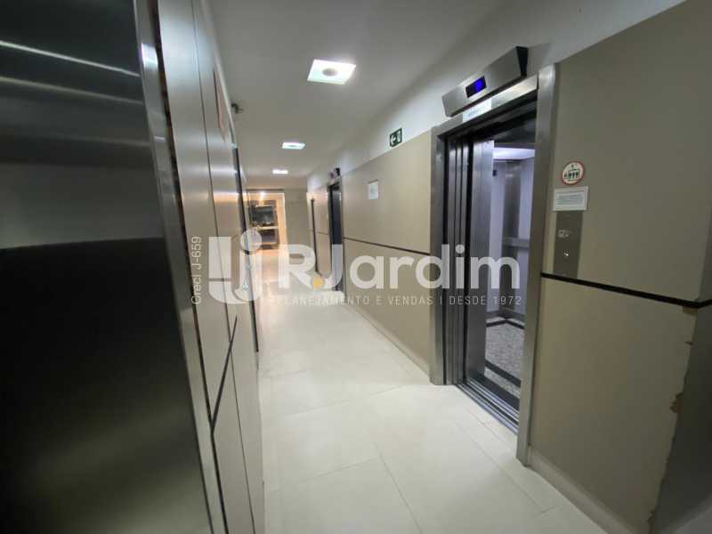 Apartamento à venda com 3 quartos, 85m² - Foto 4