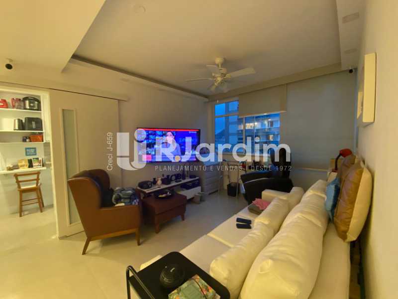 Apartamento à venda com 3 quartos, 85m² - Foto 1
