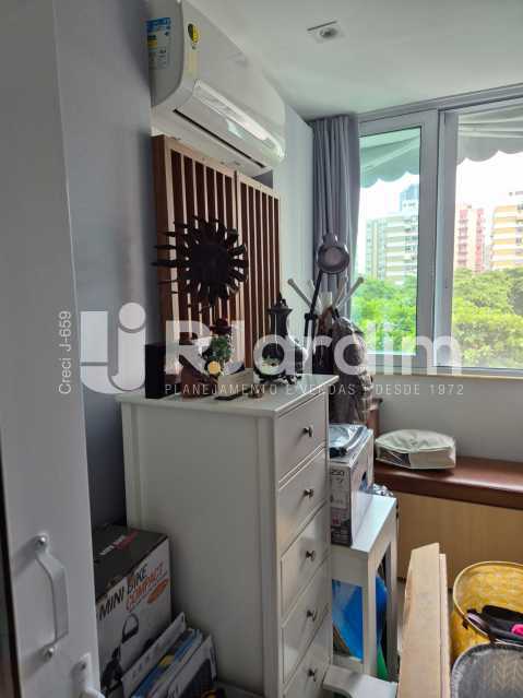 Apartamento à venda com 3 quartos, 85m² - Foto 14