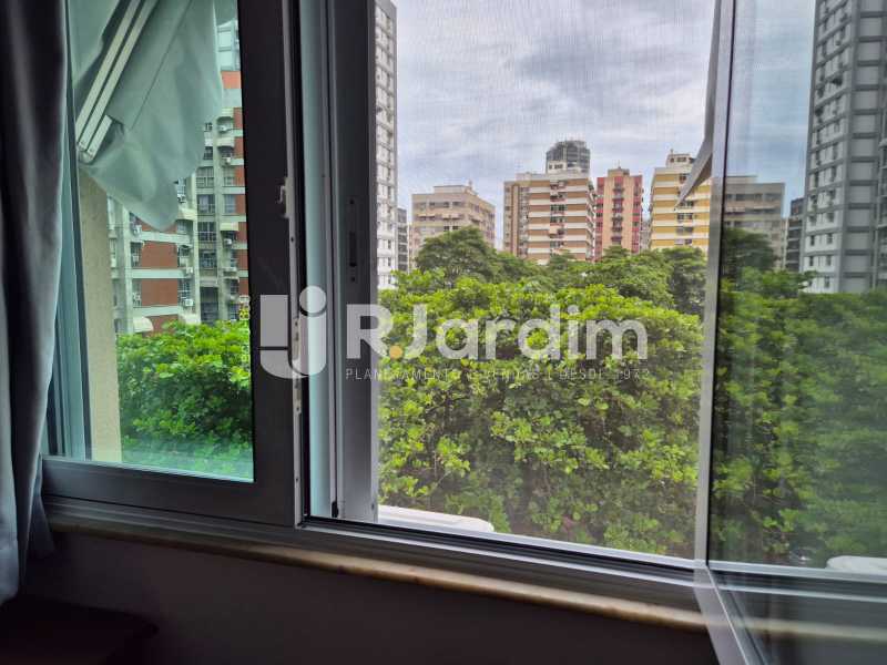Apartamento à venda com 3 quartos, 85m² - Foto 15