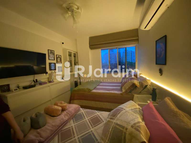Apartamento à venda com 3 quartos, 85m² - Foto 17