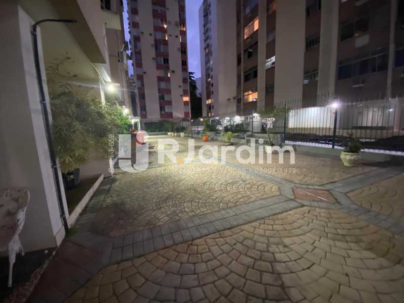 Apartamento à venda com 3 quartos, 85m² - Foto 19