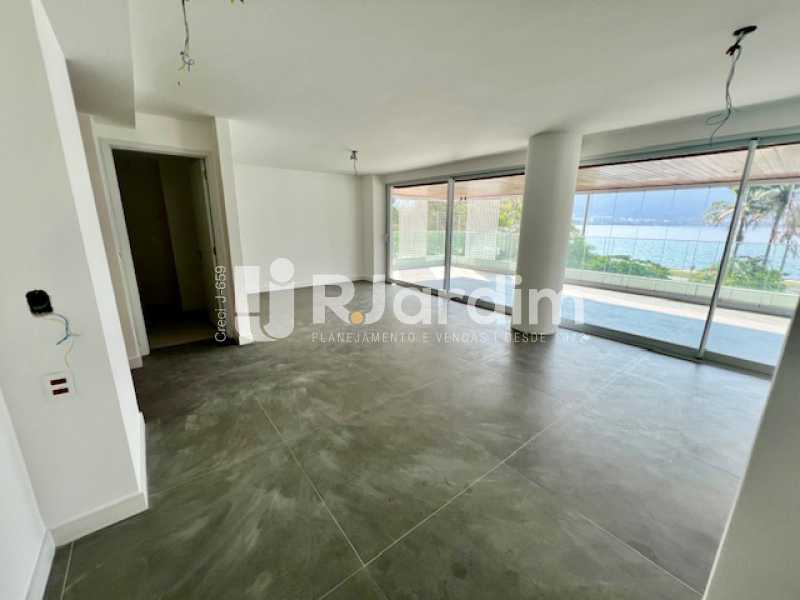 Apartamento à venda com 4 quartos, 236m² - Foto 6
