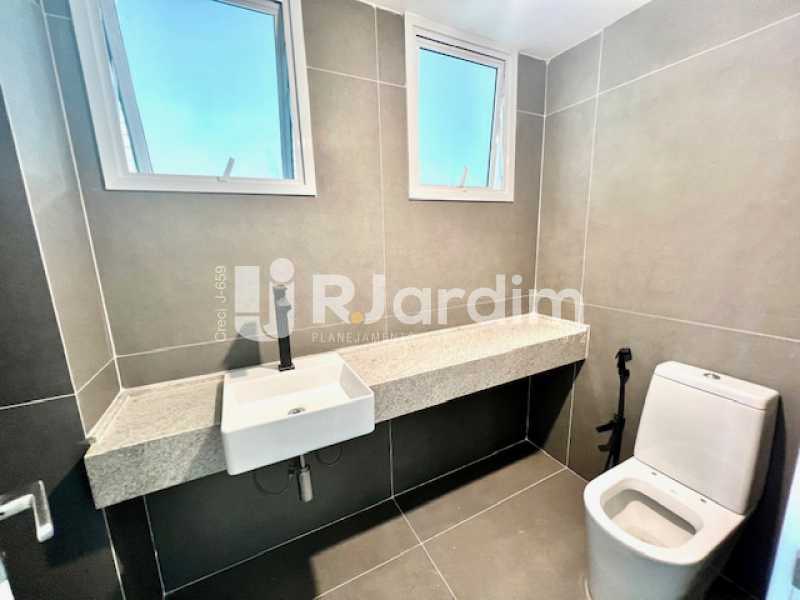 Apartamento à venda com 4 quartos, 236m² - Foto 9