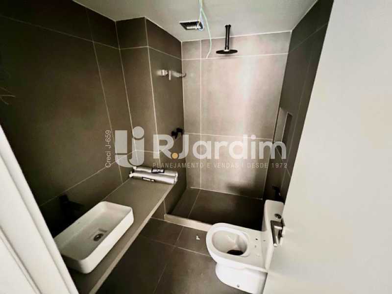 Apartamento à venda com 4 quartos, 236m² - Foto 13