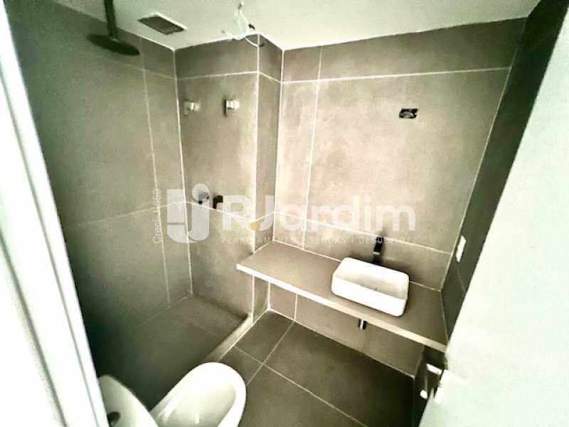 Apartamento à venda com 4 quartos, 236m² - Foto 16