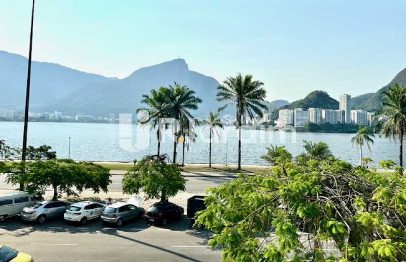Apartamento à venda com 4 quartos, 236m² - Foto 4