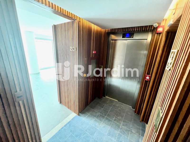 Apartamento à venda com 4 quartos, 236m² - Foto 24
