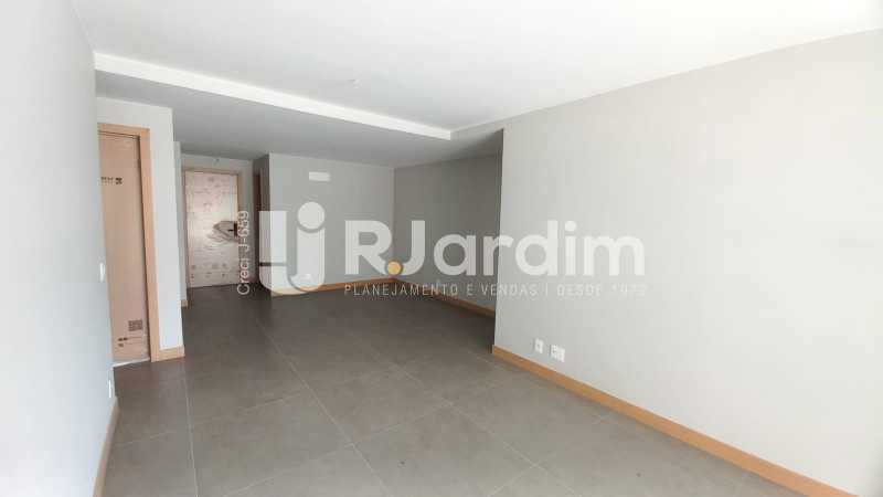 Apartamento, 4 quartos, 213 m² - Foto 2