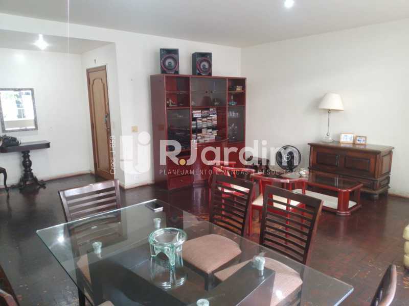 Apartamento, 3 quartos, 140 m² - Foto 1