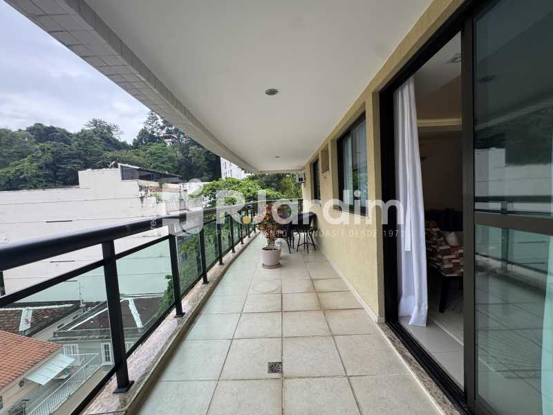 Cobertura, 3 quartos, 230 m² - Foto 2