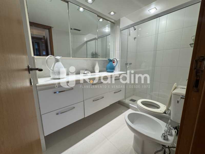 Cobertura, 3 quartos, 230 m² - Foto 12