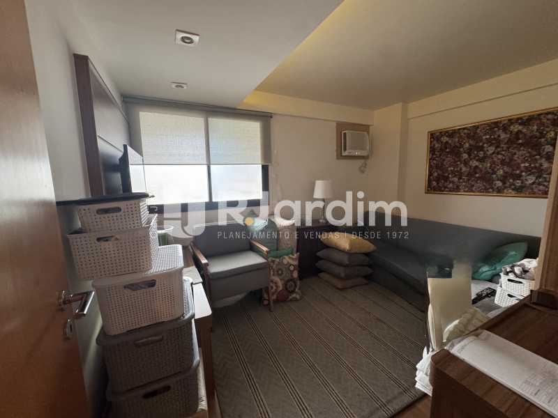 Cobertura, 3 quartos, 230 m² - Foto 13