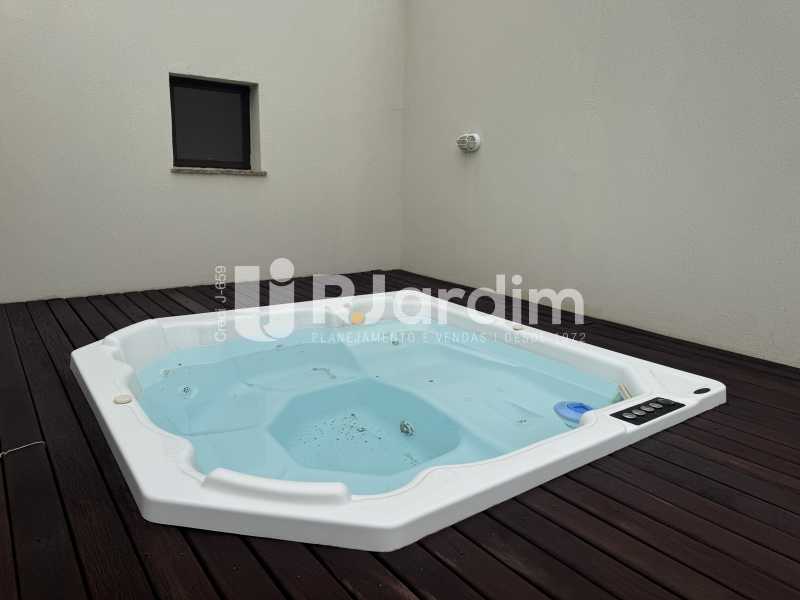Cobertura, 3 quartos, 230 m² - Foto 3