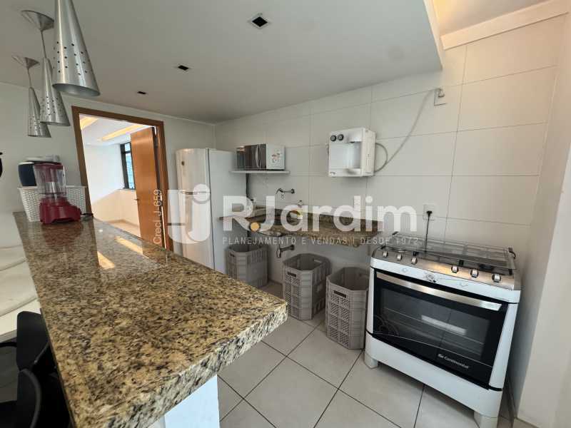 Cobertura, 3 quartos, 230 m² - Foto 28