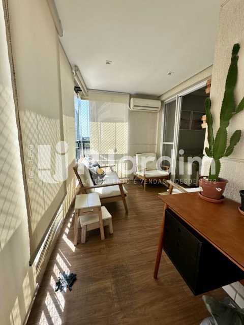 Apartamento, 3 quartos, 90 m² - Foto 1
