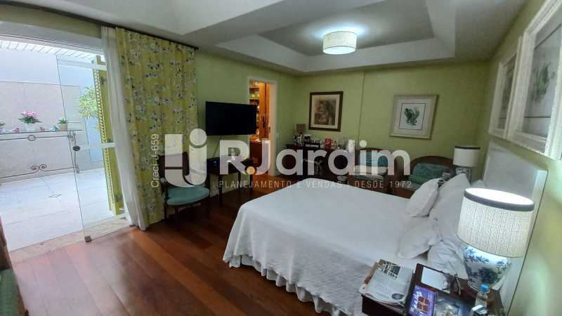 Apartamento, 3 quartos, 220 m² - Foto 9