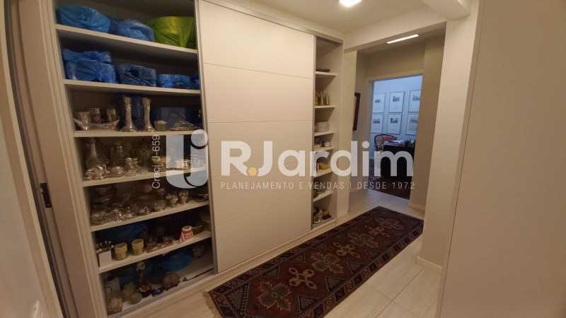 Apartamento, 3 quartos, 220 m² - Foto 12