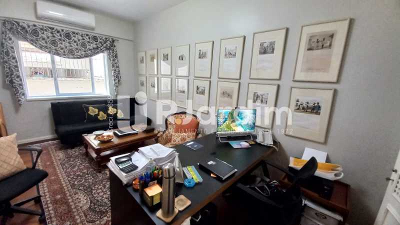 Apartamento, 3 quartos, 220 m² - Foto 17