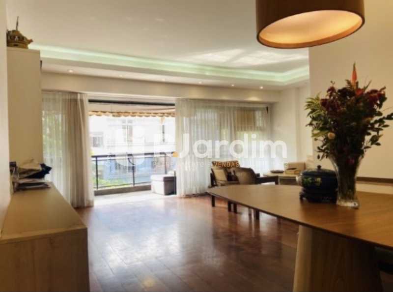 Apartamento, 3 quartos, 135 m² - Foto 3