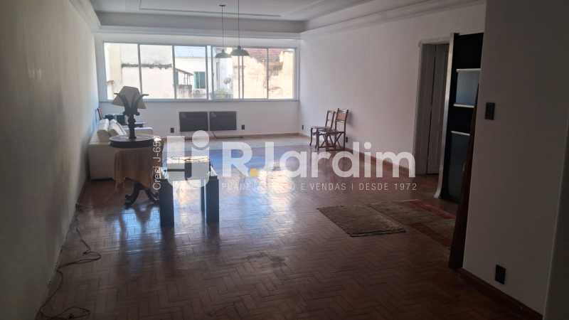 Apartamento, 3 quartos, 200 m² - Foto 1