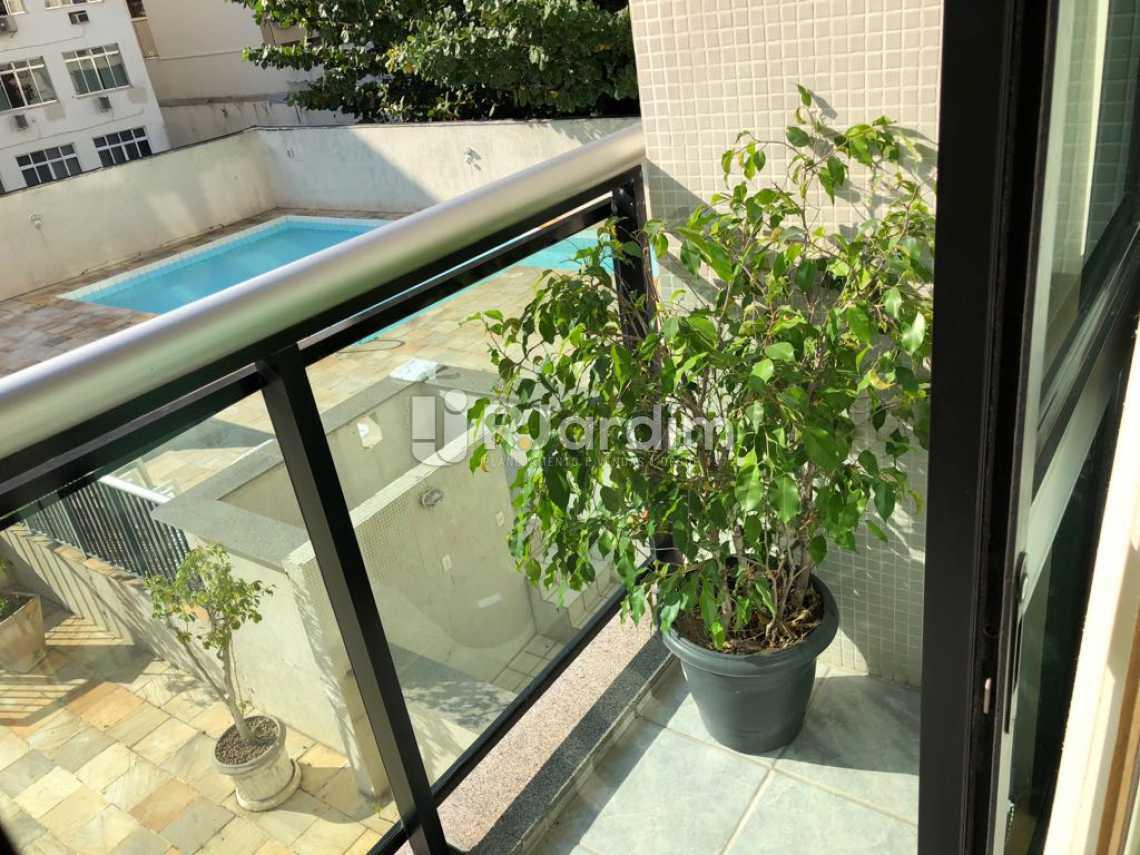 Flat/Apart Hotel à venda e aluguel com 2 quartos, 67m² - Foto 14