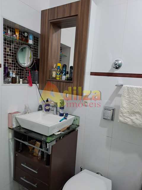 Apartamento à venda com 2 quartos, 75m² - Foto 13