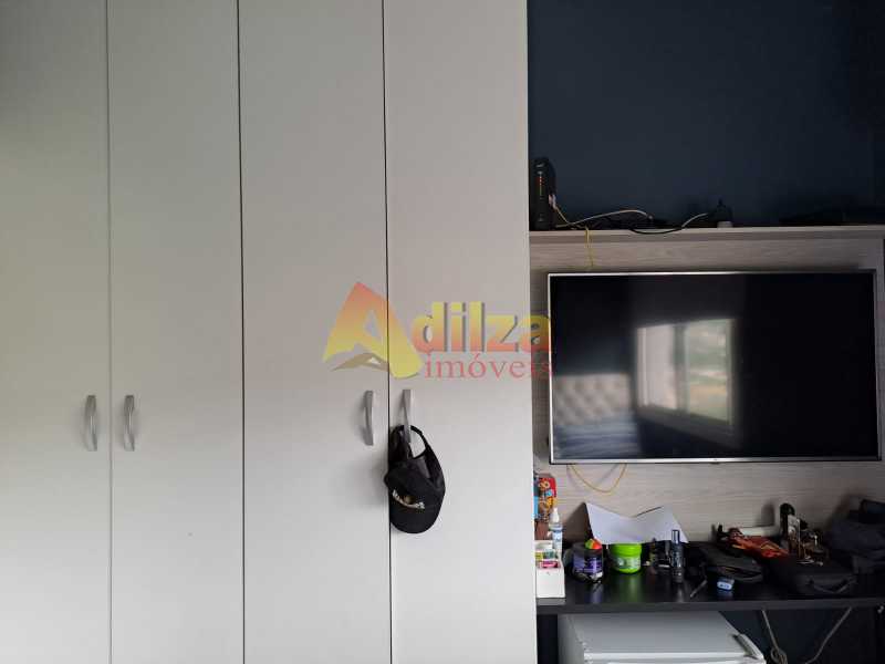 Apartamento à venda com 2 quartos, 75m² - Foto 17