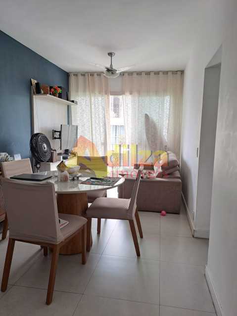 Apartamento à venda com 2 quartos, 75m² - Foto 1