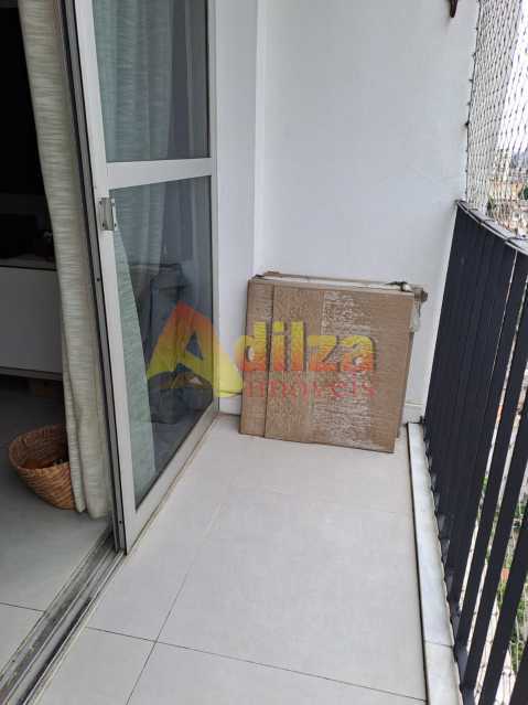 Apartamento à venda com 2 quartos, 75m² - Foto 4