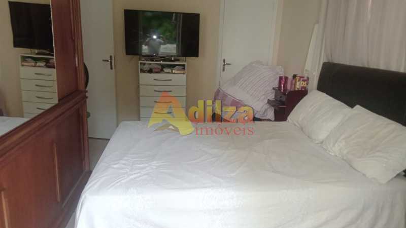Apartamento à venda com 2 quartos, 70m² - Foto 12
