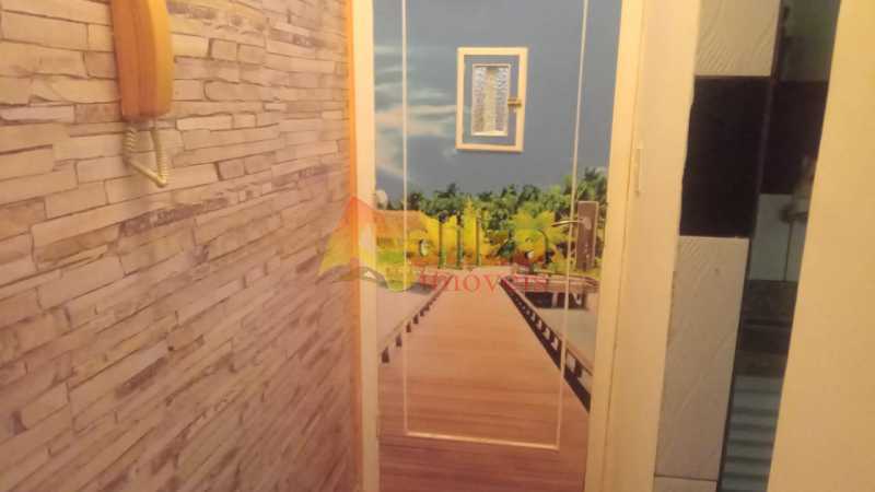 Apartamento à venda com 2 quartos, 64m² - Foto 4