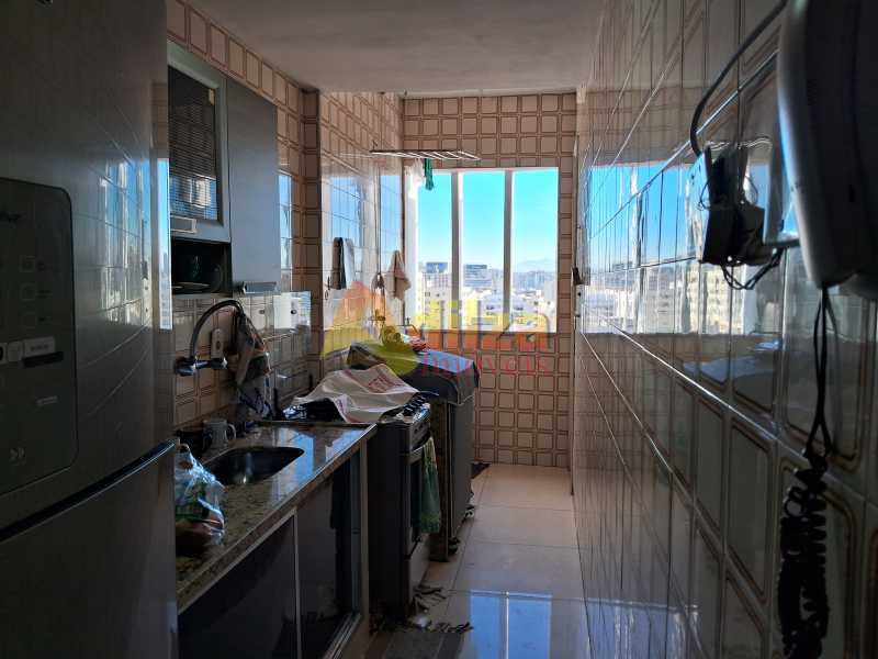 Apartamento à venda com 2 quartos, 65m² - Foto 11