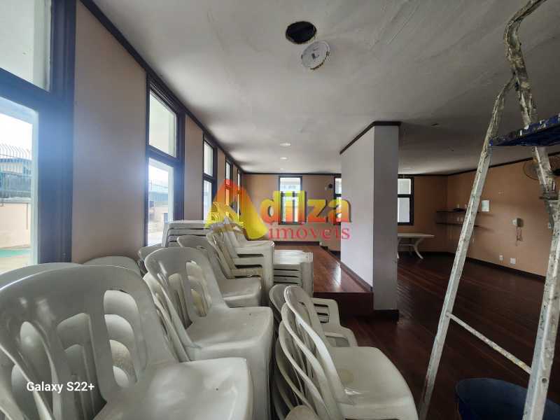 Apartamento à venda com 2 quartos, 65m² - Foto 19