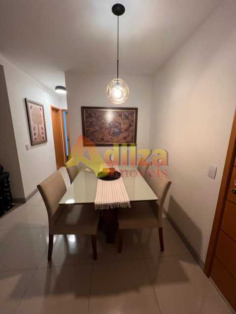 Apartamento à venda com 2 quartos, 70m² - Foto 4