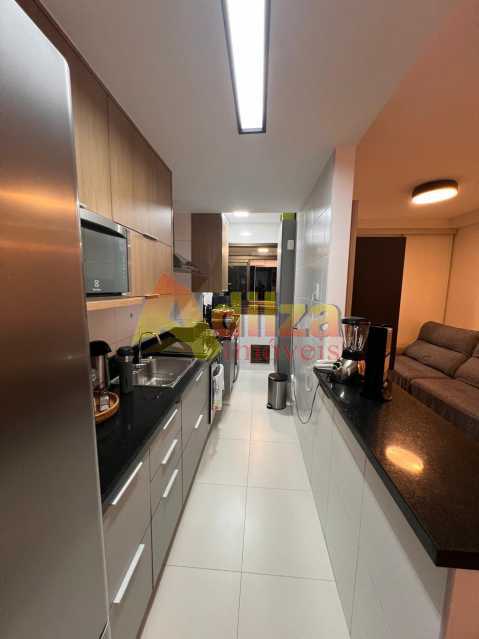 Apartamento à venda com 2 quartos, 70m² - Foto 16