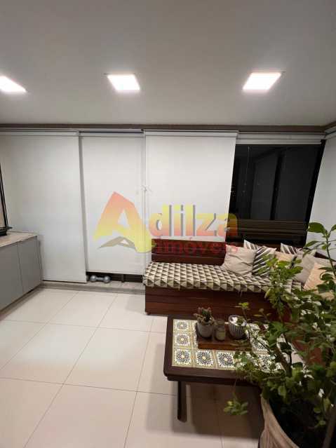 Apartamento à venda com 2 quartos, 70m² - Foto 3